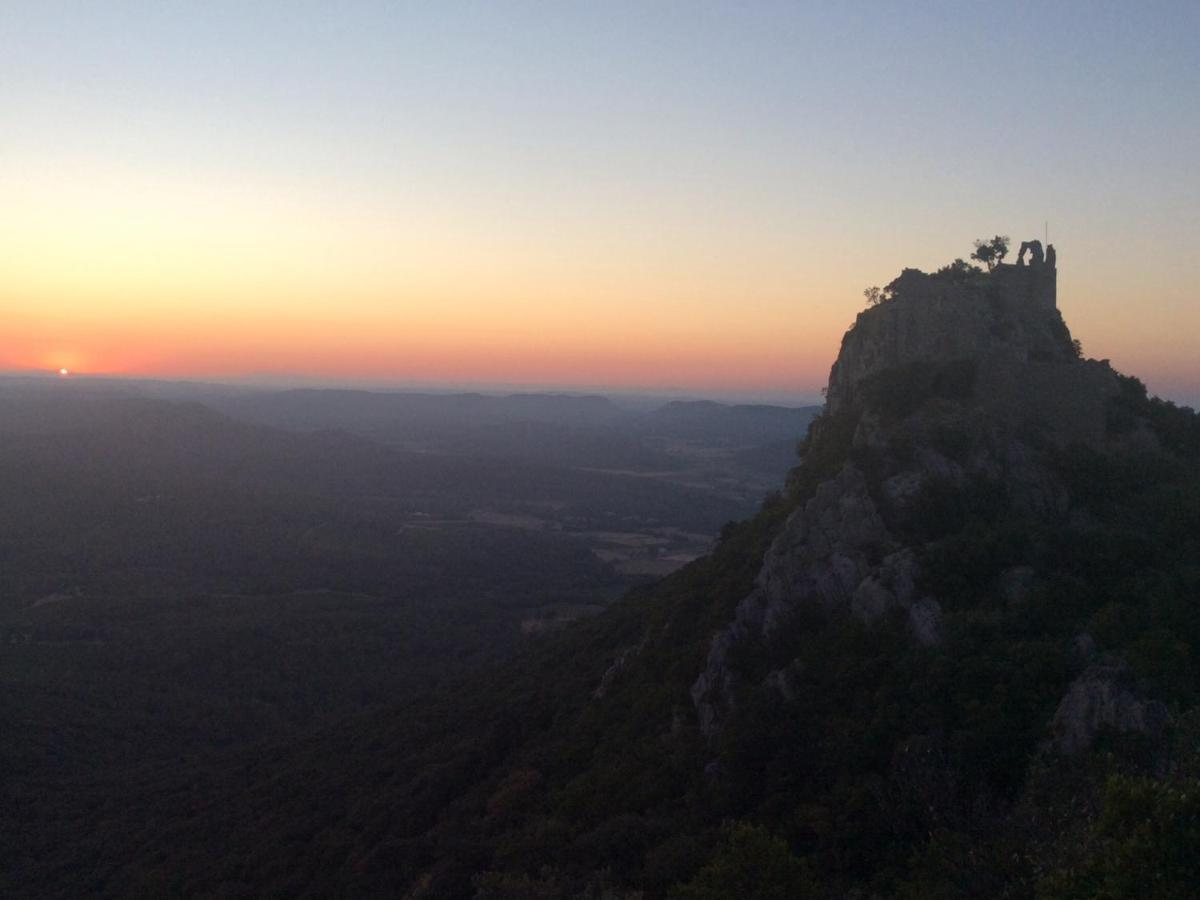 לינה וארוחת בוקר Saint-Mathieu-de-Tréviers Le Castellas Du Pic St Loup מראה חיצוני תמונה